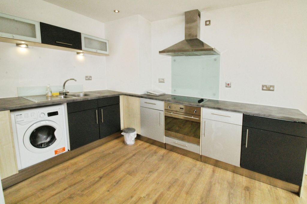 Property photo 3 of 12 C19Dcca6-Img_0702