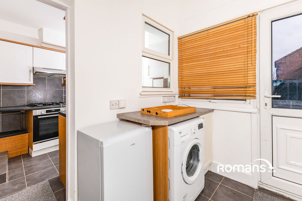 Property photo 3 of 10 Photo