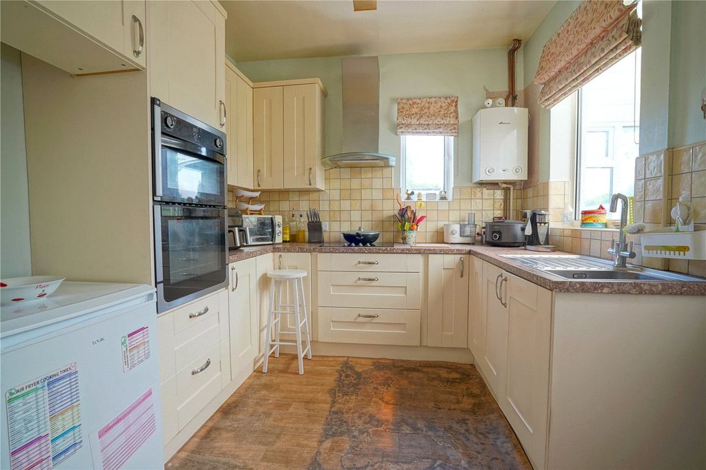 Property photo 2 of 11 Picture No. 06