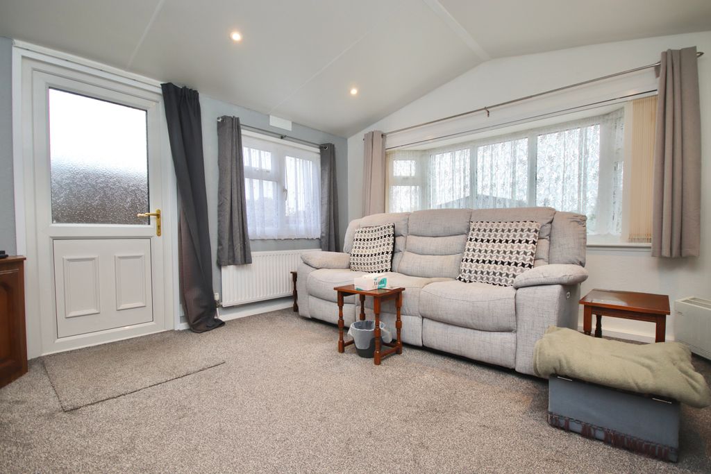 Property photo 3 of 10 Img_1659