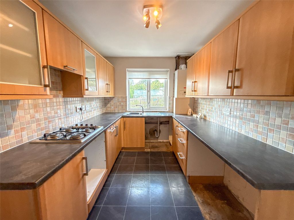 Property photo 2 of 20 Kitchen