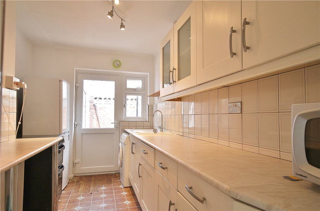 Property photo 3 of 15 Kitchen