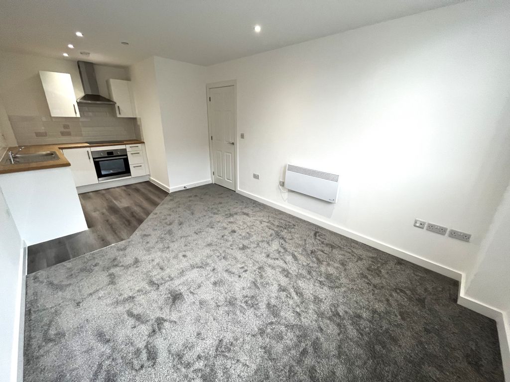 Property photo 3 of 8 Kitchen/Living