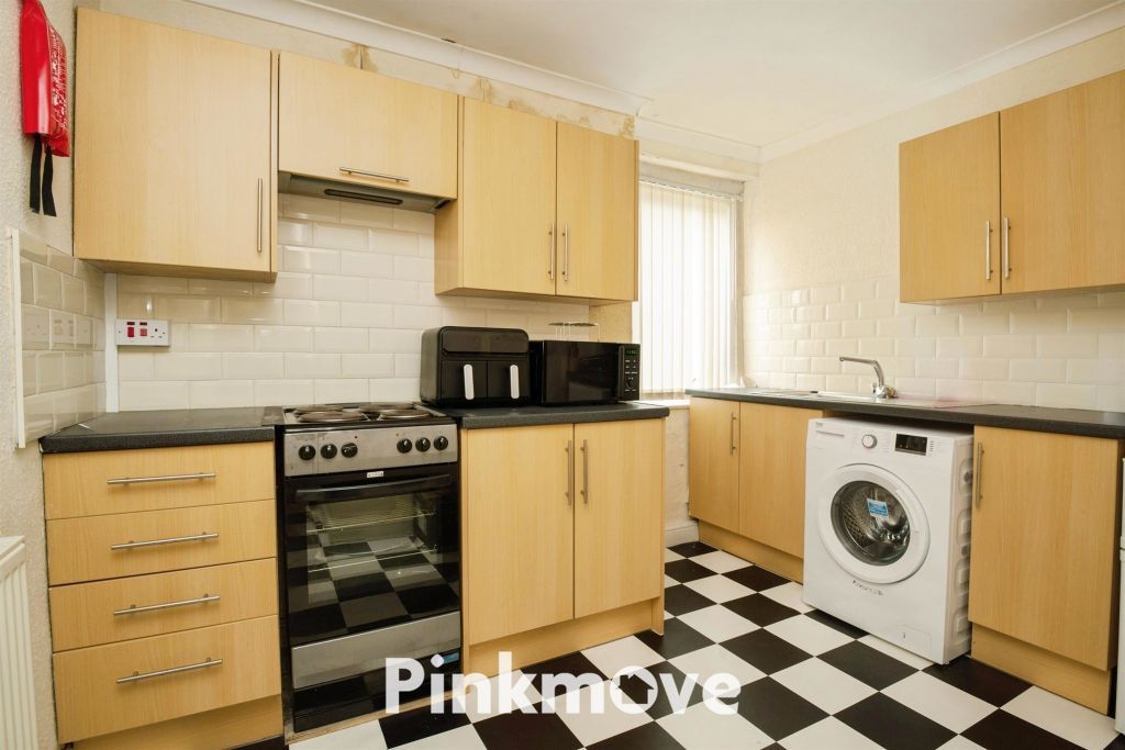Property photo 3 of 18