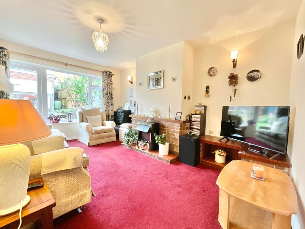 Property photo 3 of 28