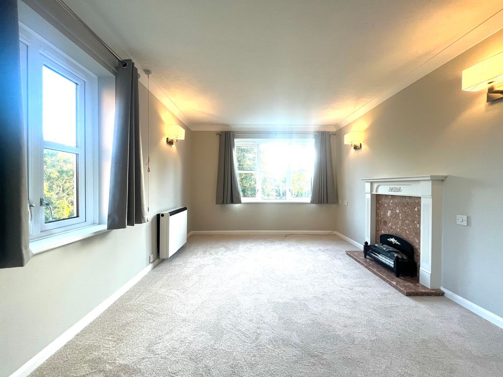 Property photo 2 of 5 Lounge