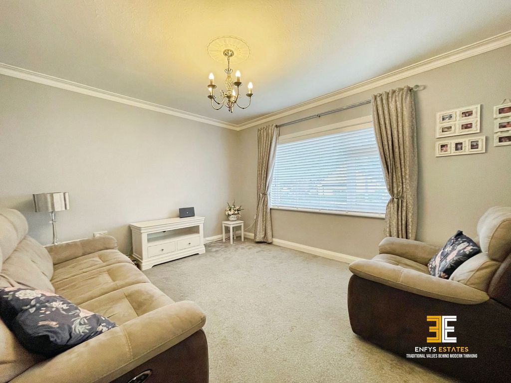 Property photo 2 of 36