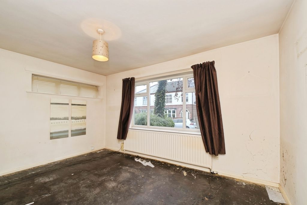 Property photo 3 of 12 Pbox-Img.Jpg