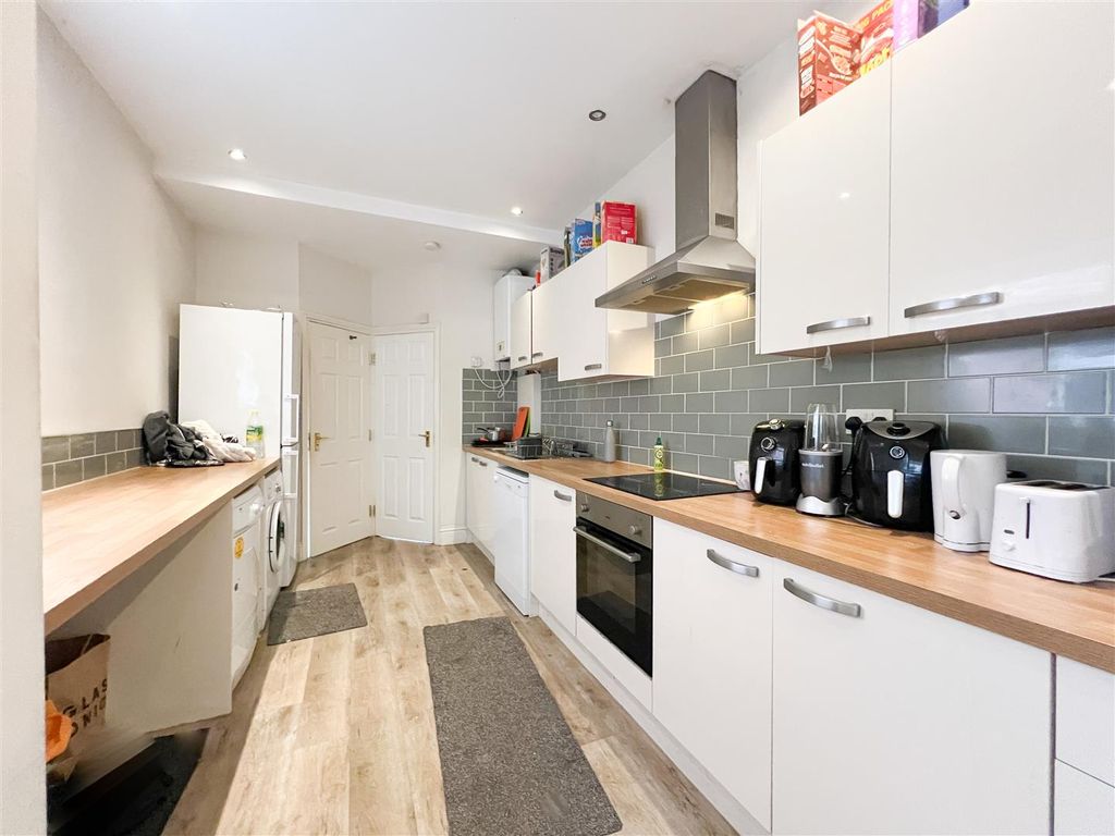 Property photo 3 of 10 Img_4935.Jpg