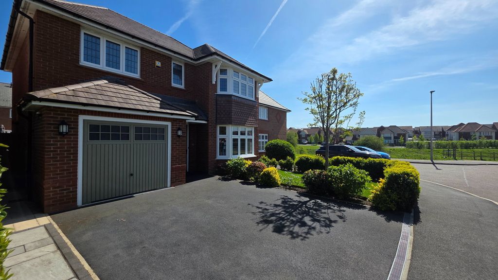 Property photo 2 of 34