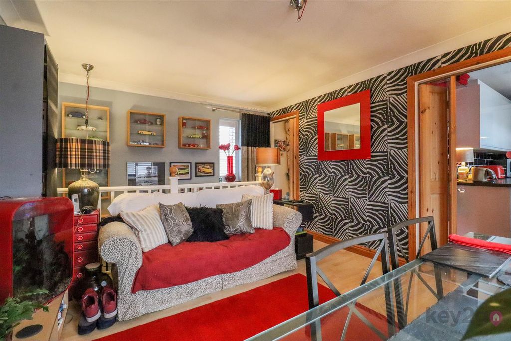 Property photo 3 of 15 Img_8735.Jpg