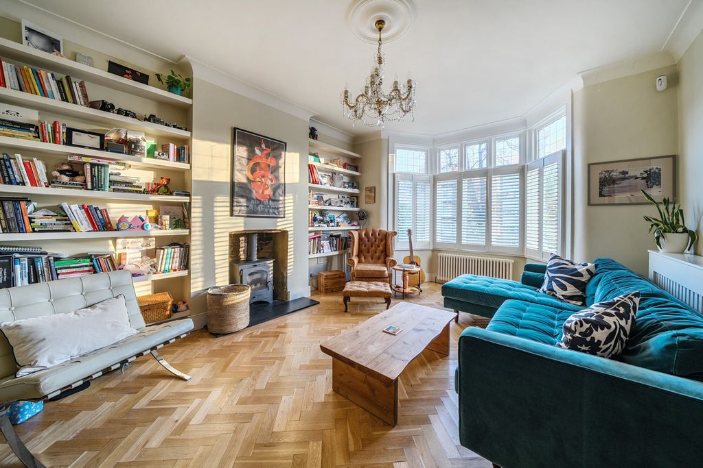 Property photo 2 of 18 Reception