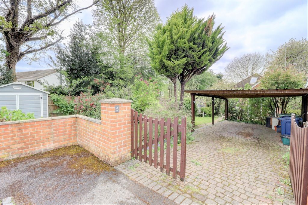 Property photo 2 of 13 Picture No. 10