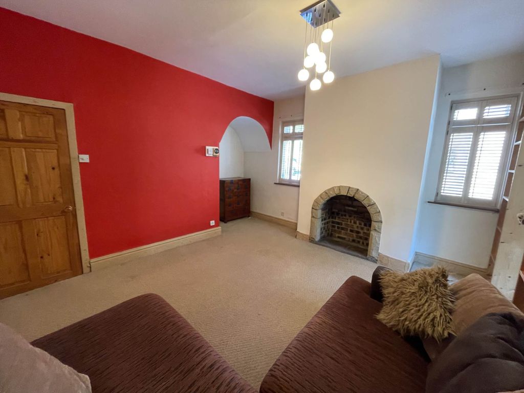 Property photo 3 of 17