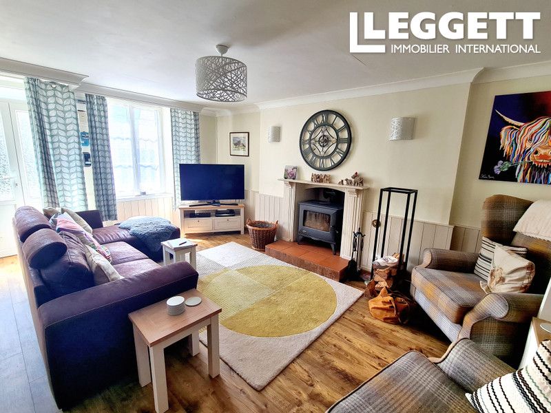 Property photo 2 of 10