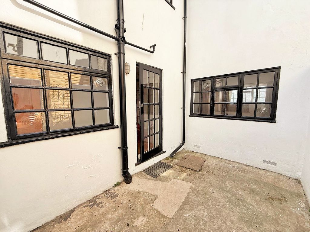 Property photo 2 of 18 2