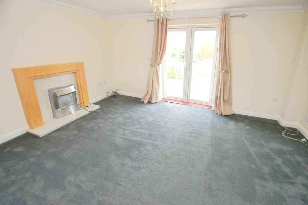Property photo 3 of 8