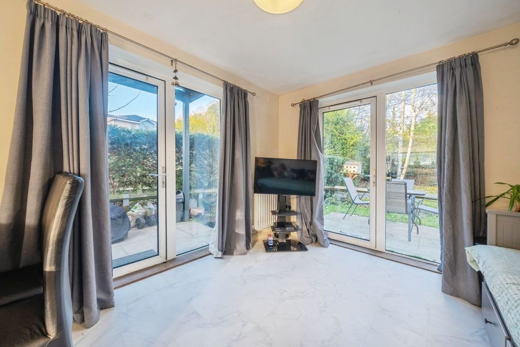 Property photo 3 of 15