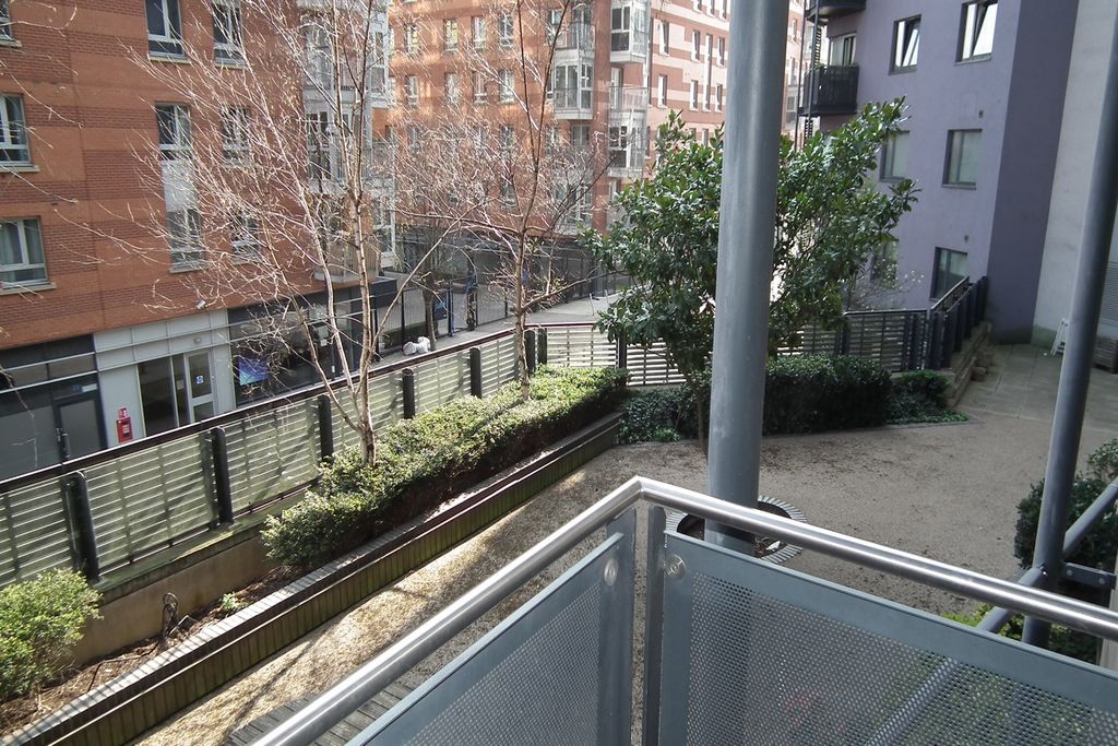 Property photo 3 of 9 Balcony