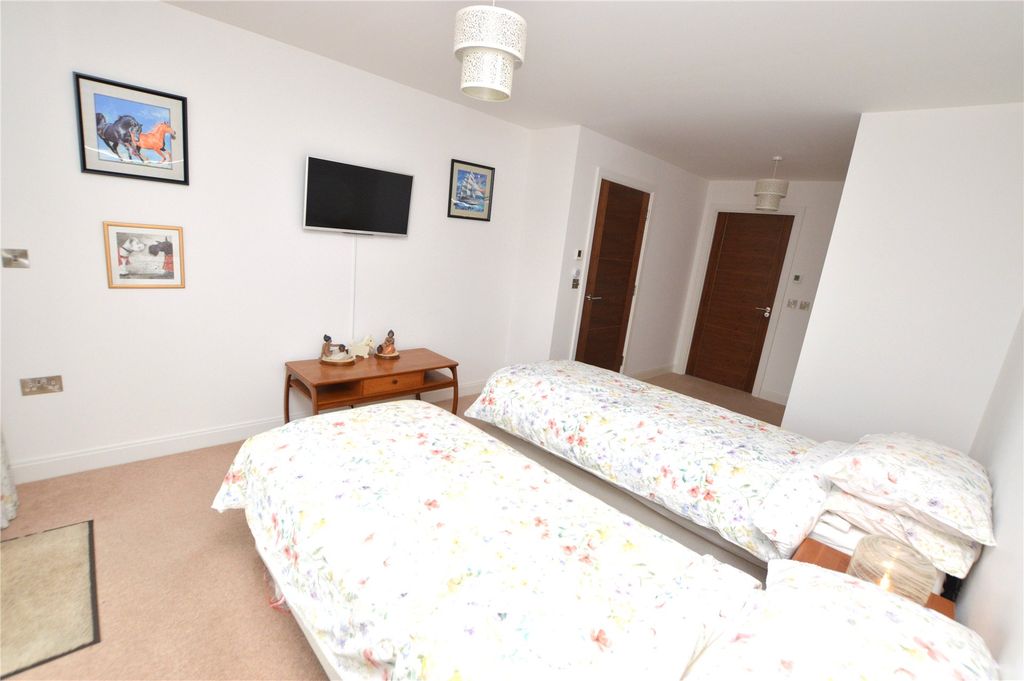 Additional image 17 of 2 bed flat for saleSea Road, Carlyon Bay, St. Austell, Cornwall PL25