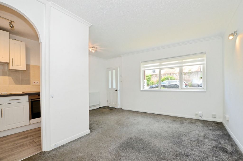 Property photo 3 of 19