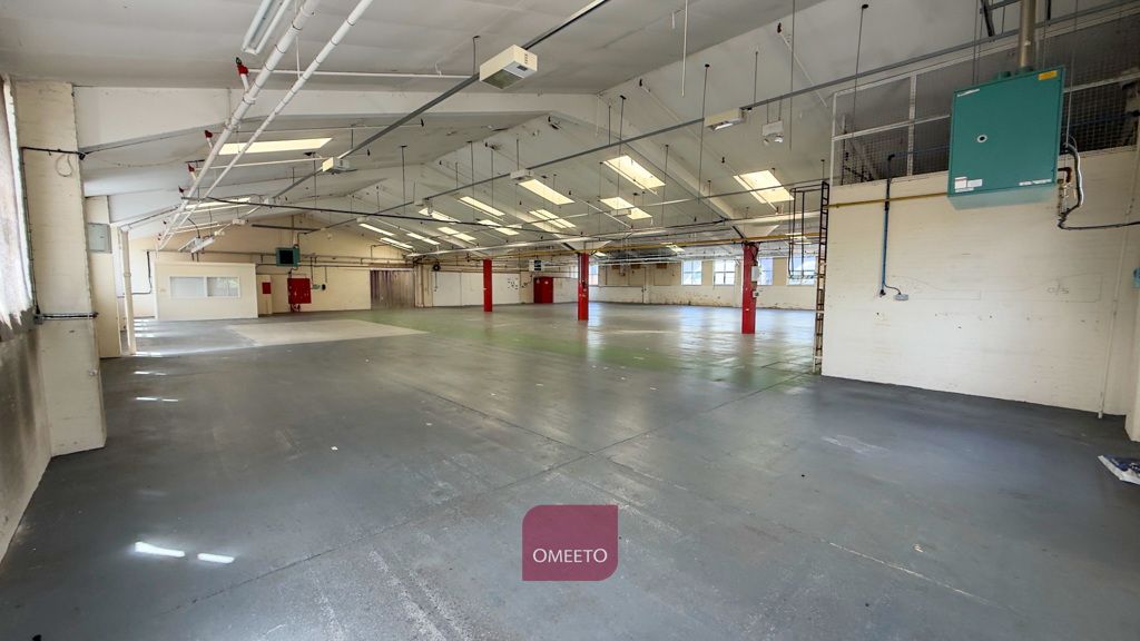 Property photo 3 of 7 Warehouse To Rent