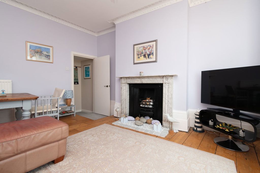 Property photo 3 of 21