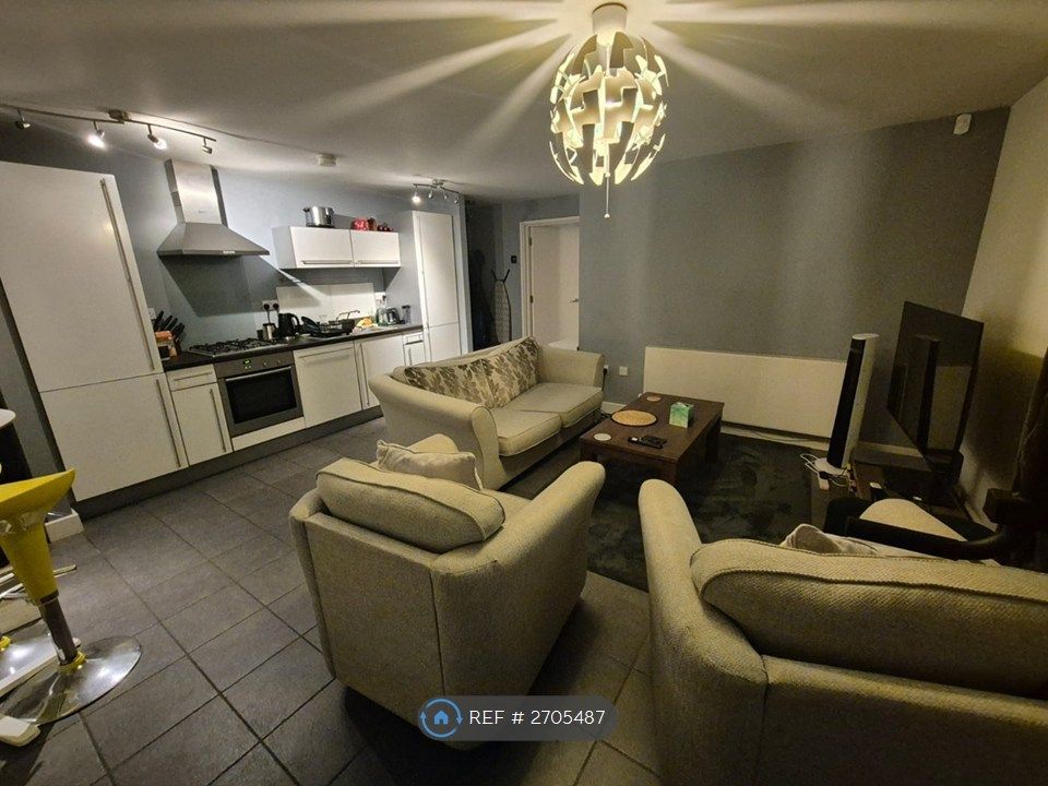 Property photo 3 of 12