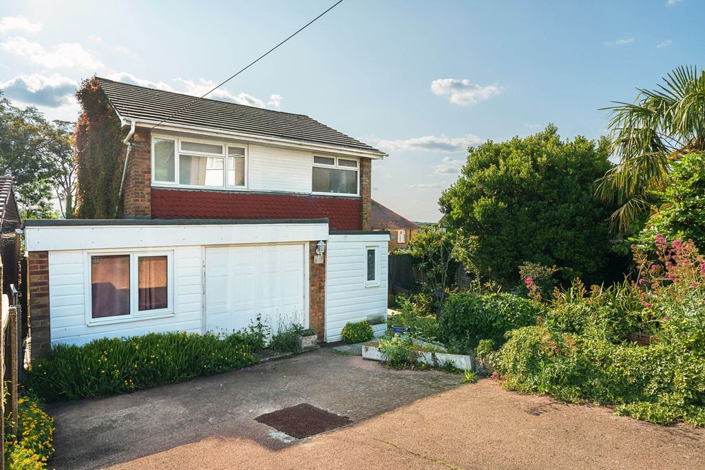 Property photo 1 of 17 External