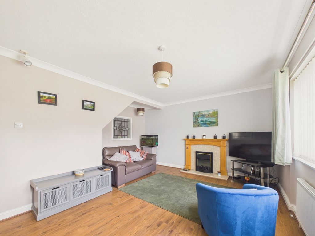 Property photo 3 of 19 5130186