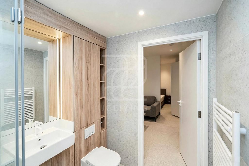 Property photo 2 of 4 1Ff6d2A248Fe55Ea0404A1928B99796d.Jpg