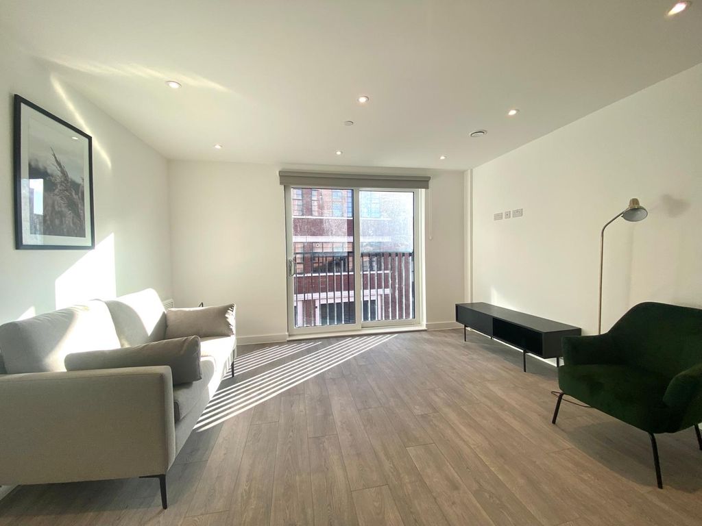 Property photo 3 of 9 Gallery