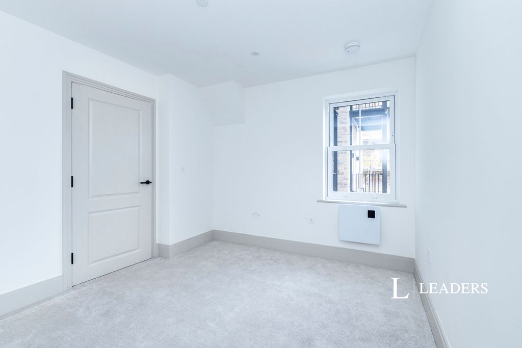 Property photo 3 of 15 Pbox-Img.Jpg