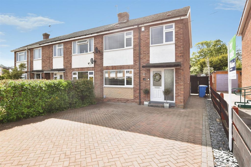 Property photo 1 of 12 External