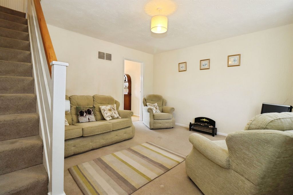 Property photo 3 of 9