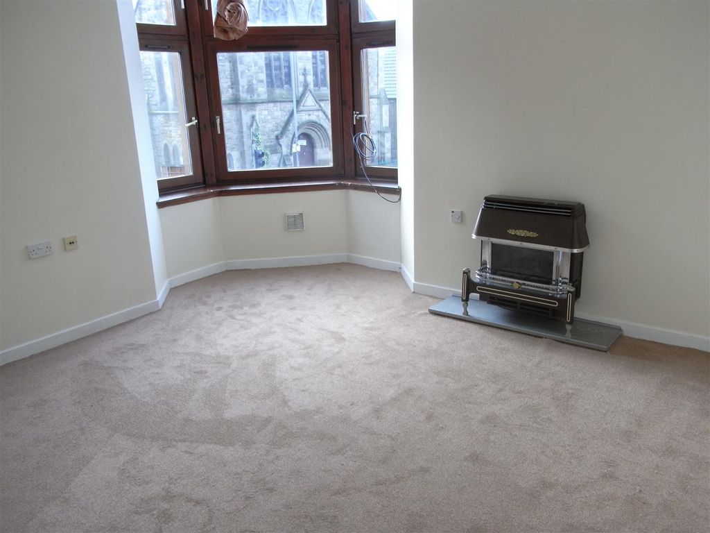 Property photo 1 of 6 Lounge
