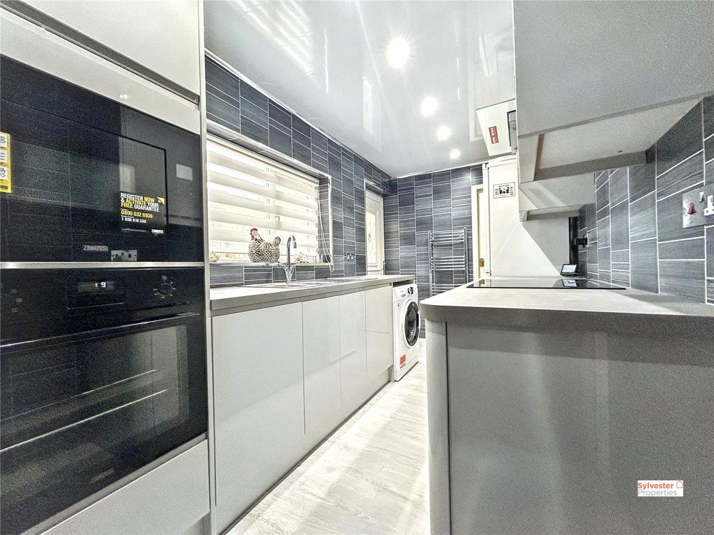 Property photo 2 of 14 Picture No. 06