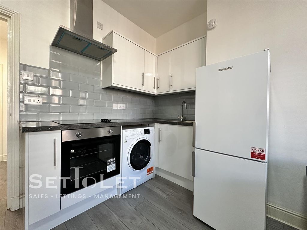 Property photo 3 of 7 Img_1465.Jpg