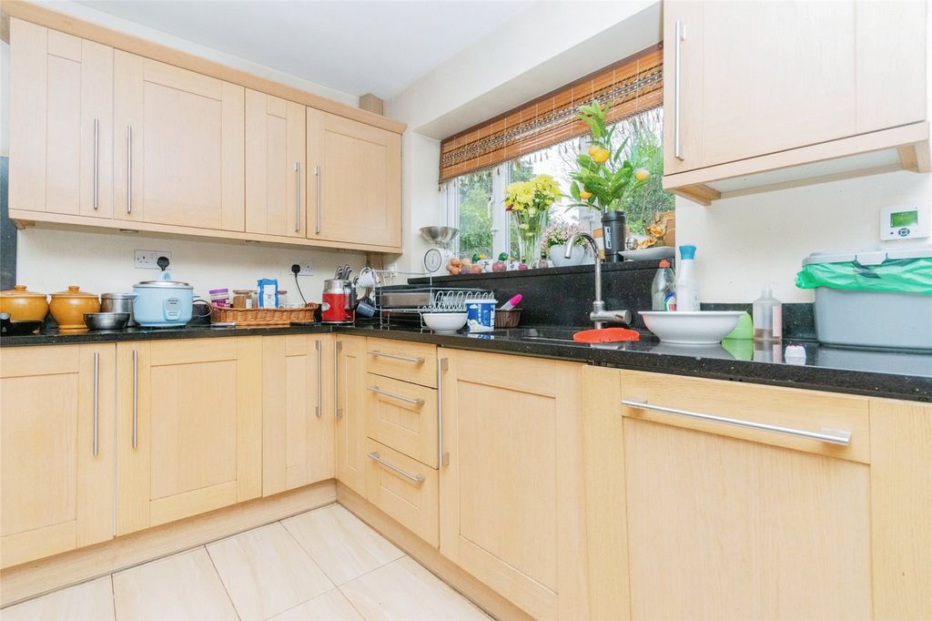 Property photo 3 of 15 Picture No. 12