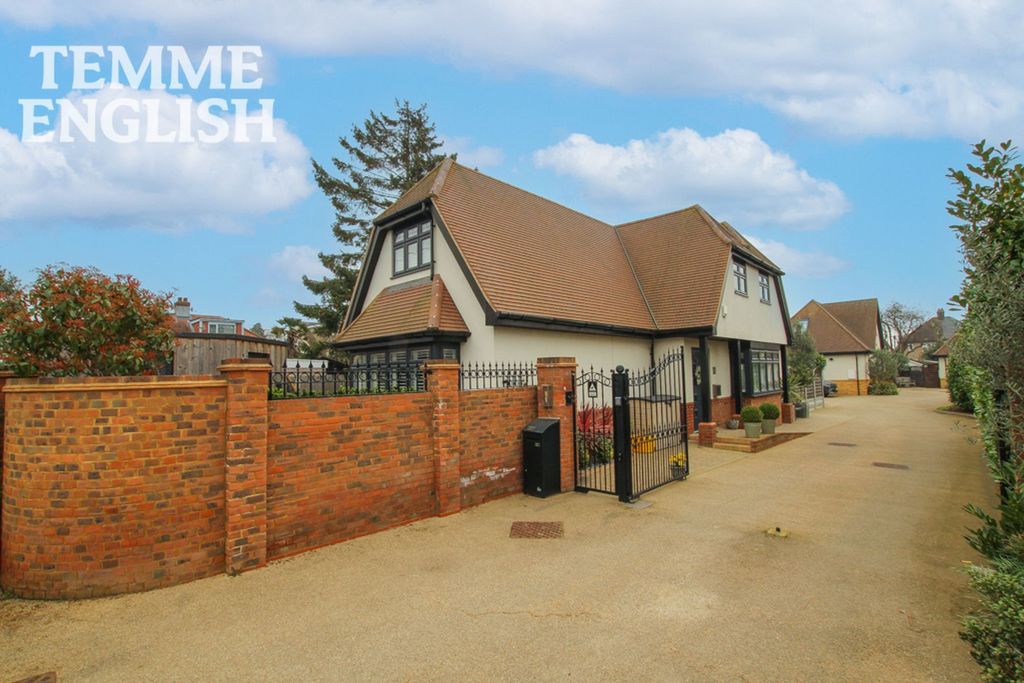 Property photo 1 of 25