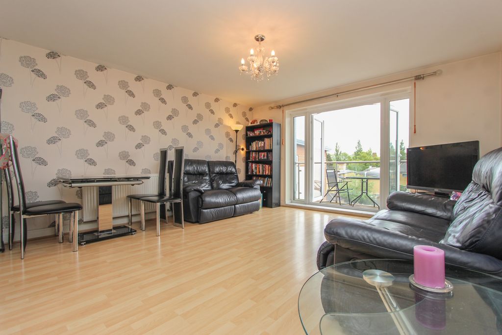 Property photo 2 of 10 Photo 02