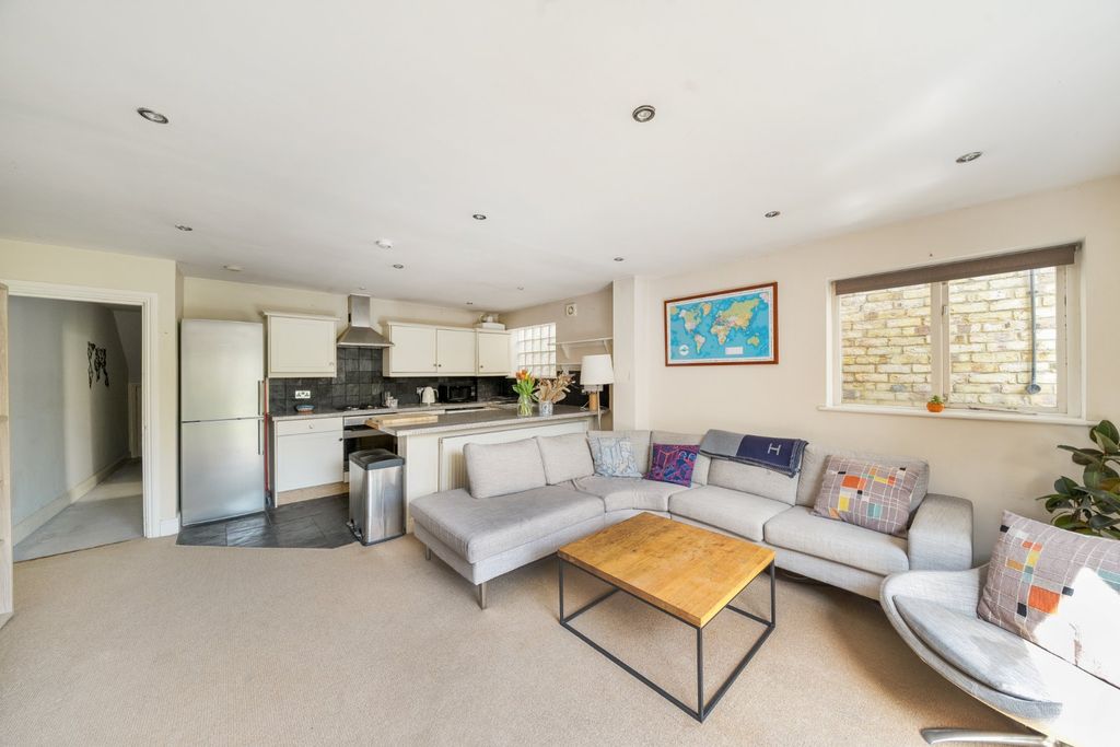 Property photo 3 of 8 Picture No. 07