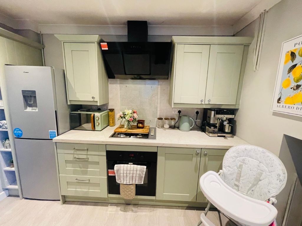 Property photo 3 of 22