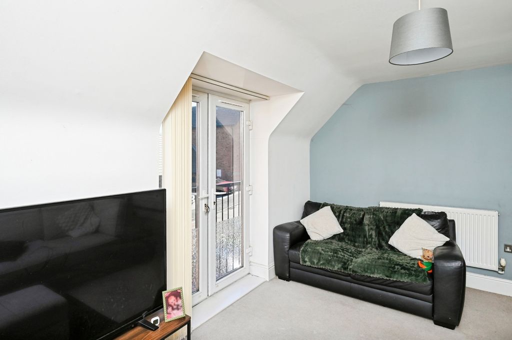 Property photo 3 of 10 Pbox-Img.Jpg