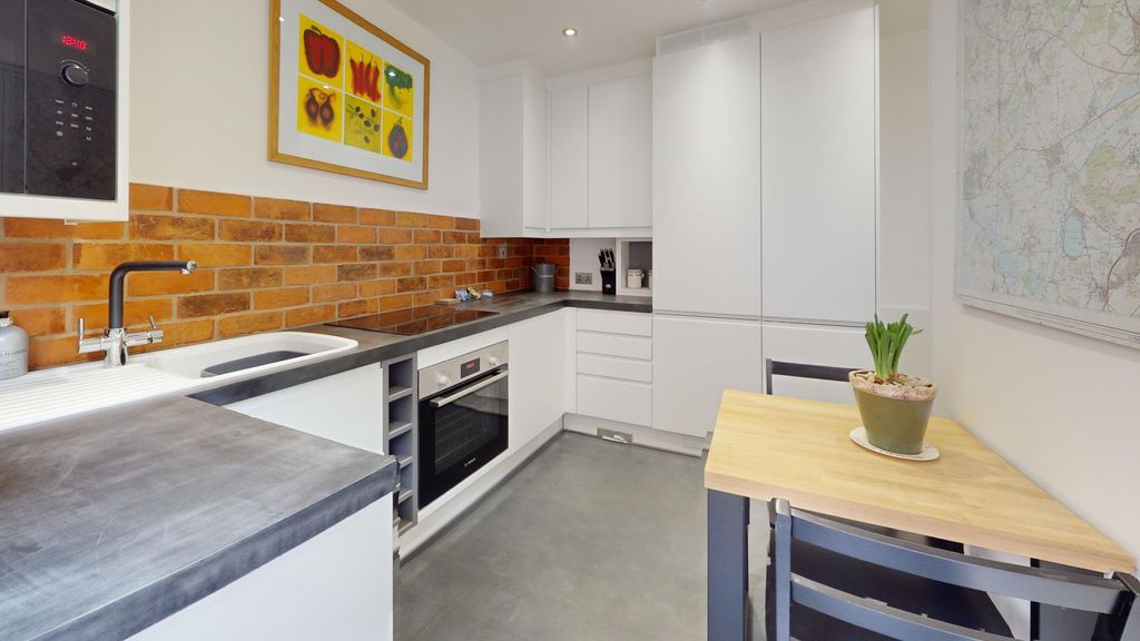 Property photo 1 of 6 Kitchen