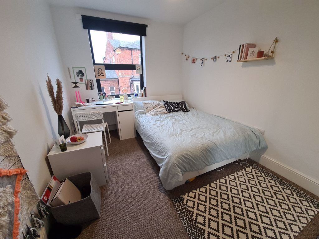 Property photo 2 of 5 Bright And Cozy Single Bedroom Featuring A Comfort...