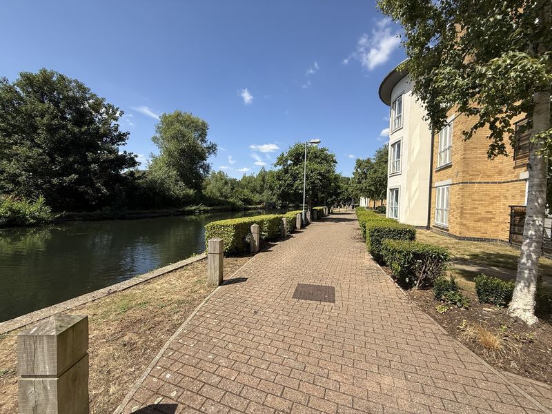 Property photo 3 of 23 Canal To Front