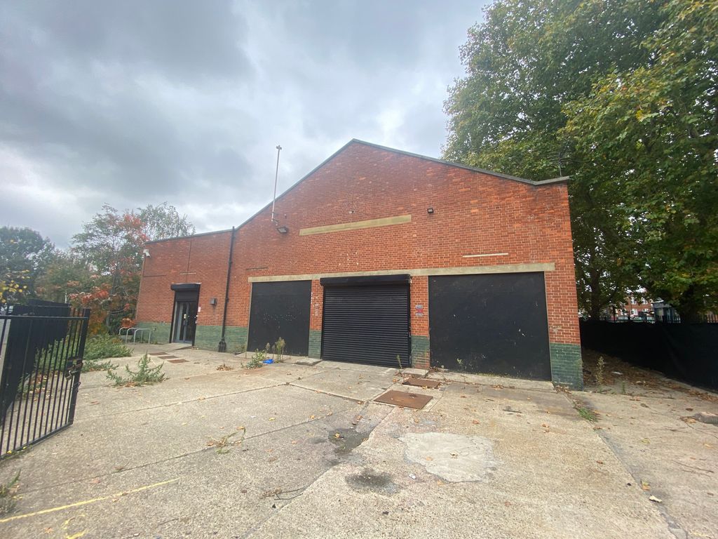 Property photo 1 of 5