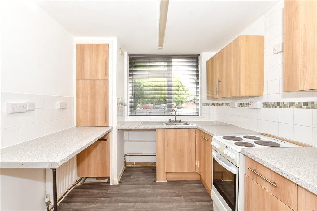 Property photo 2 of 9 Kitchen