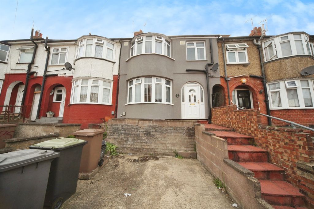 Property photo 1 of 17